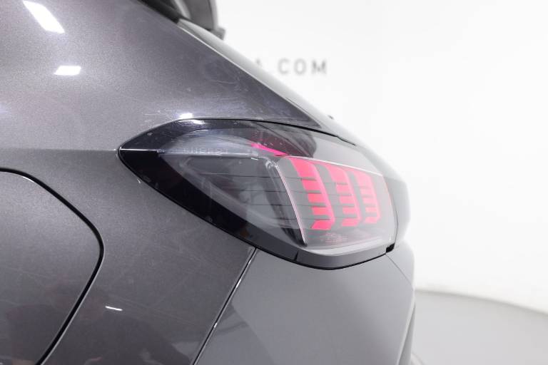 PEUGEOT 208 35