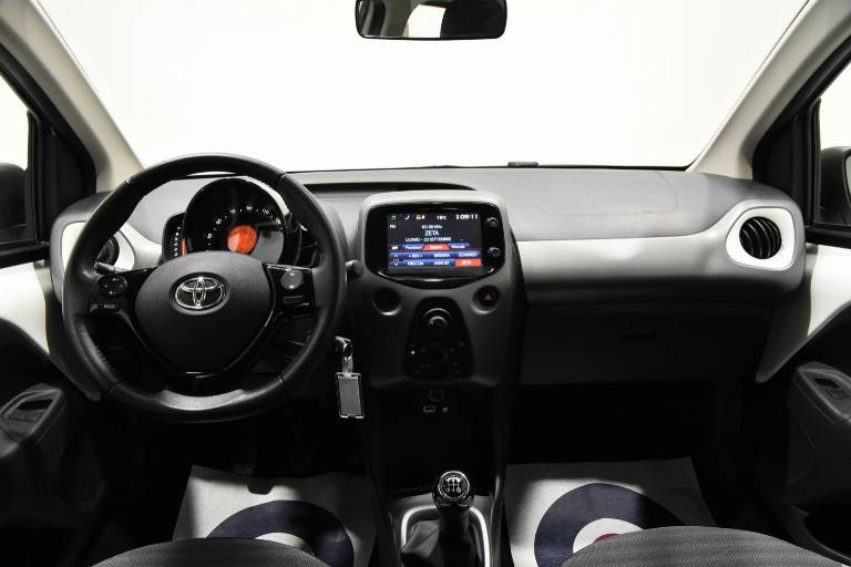 TOYOTA Aygo 22