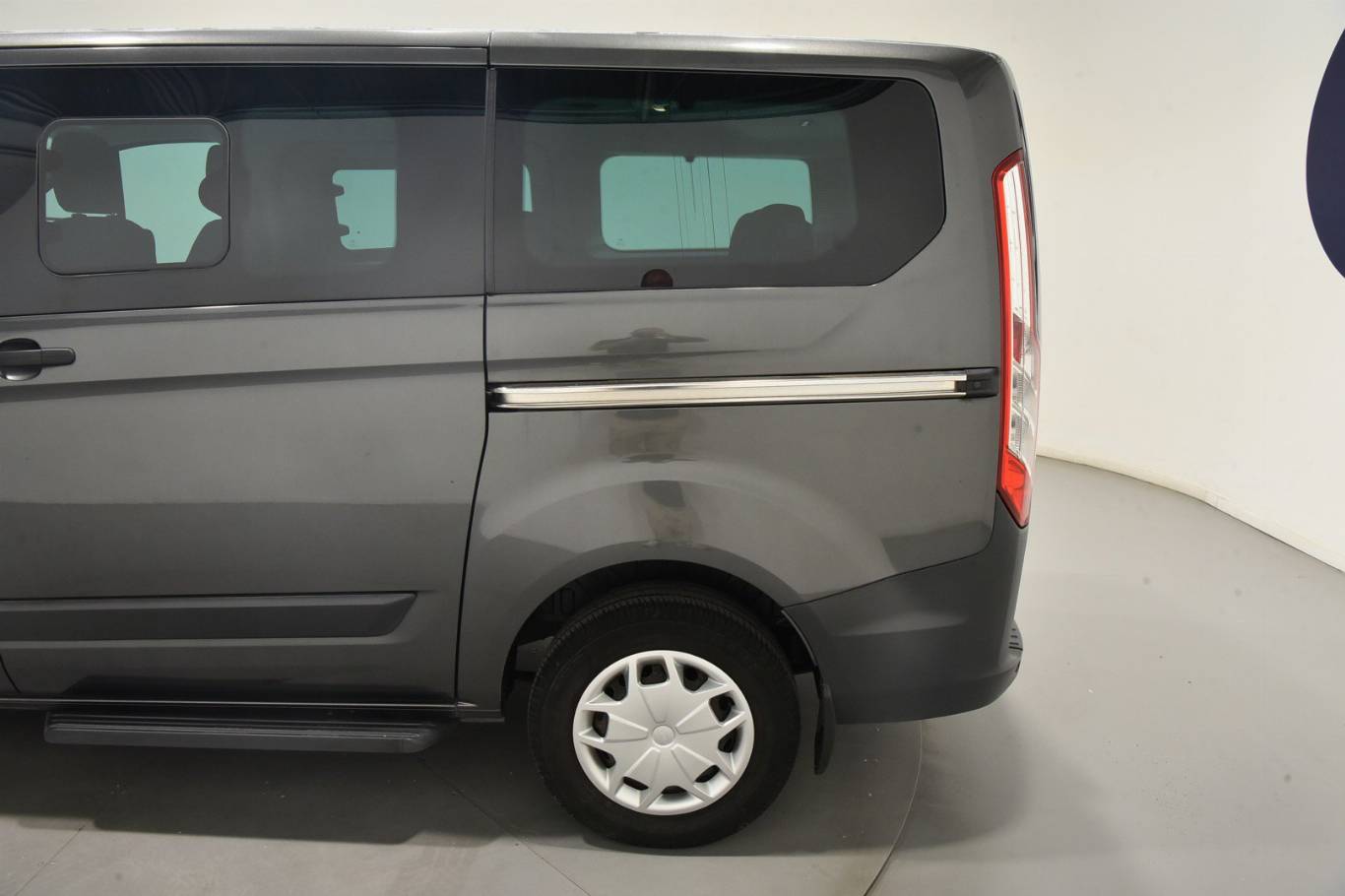 FORD Tourneo Custom 48