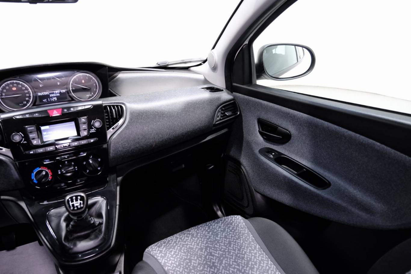 LANCIA Ypsilon 38