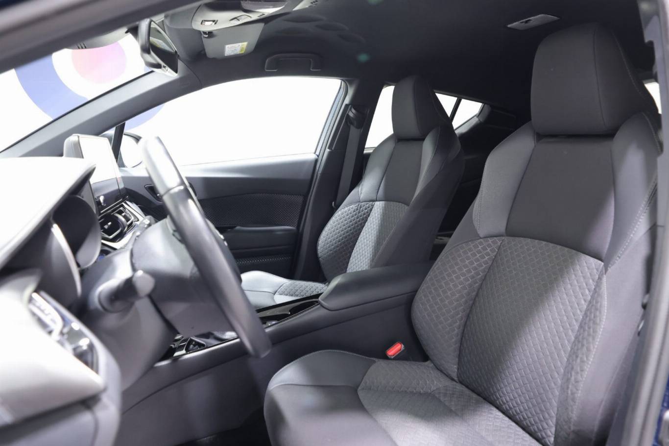 TOYOTA C-HR 6