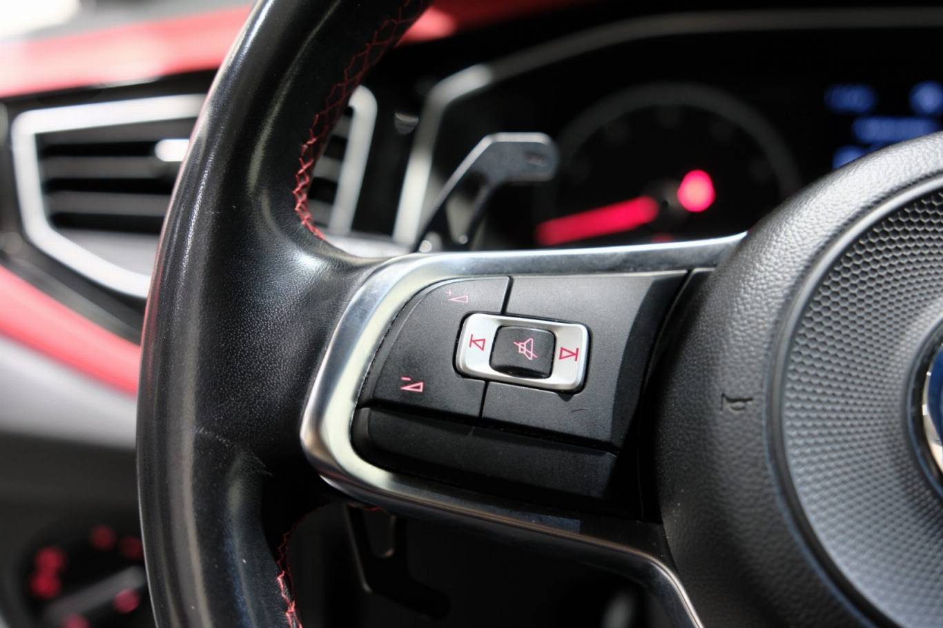 VOLKSWAGEN Polo GTI 20
