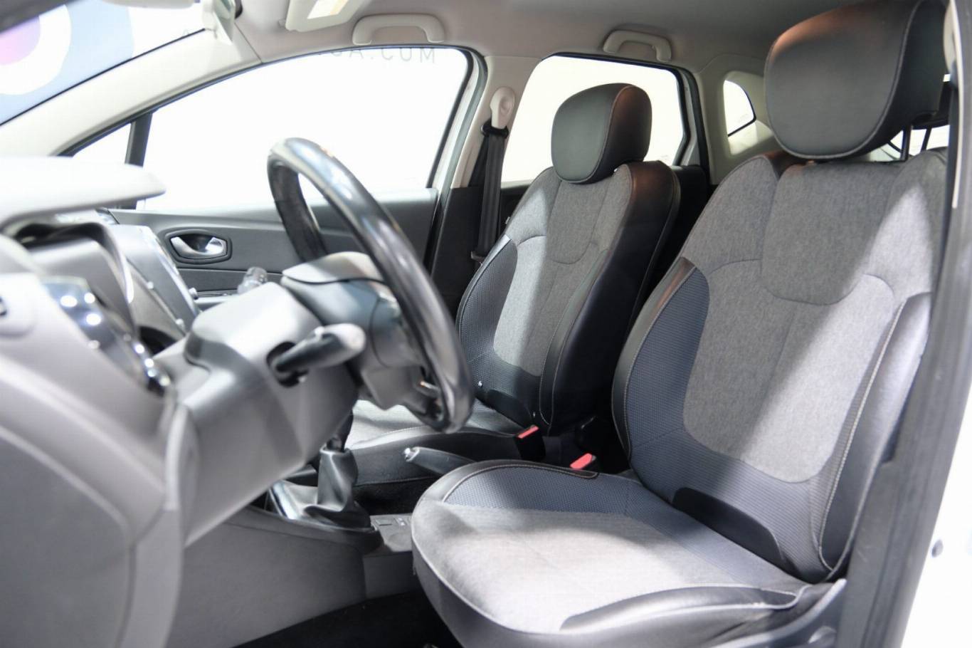 RENAULT Captur 6