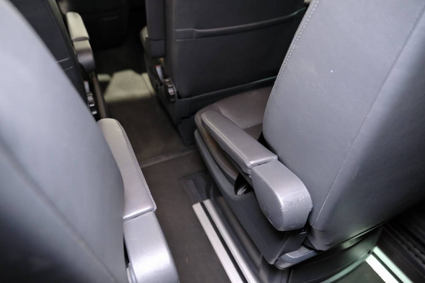 VOLKSWAGEN T5 Multivan 52