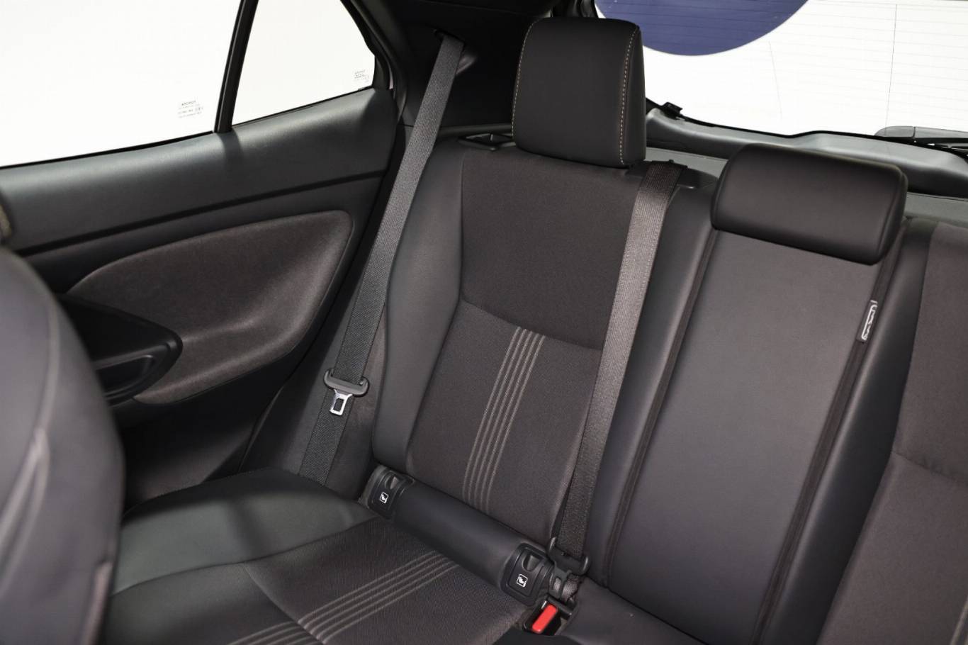 TOYOTA Yaris Cross 38