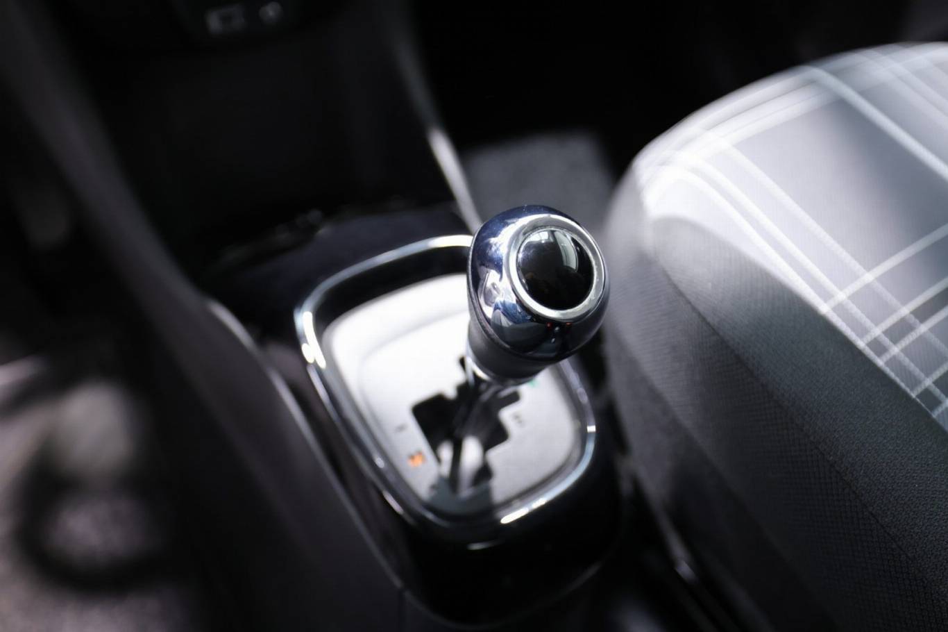 PEUGEOT 108 26