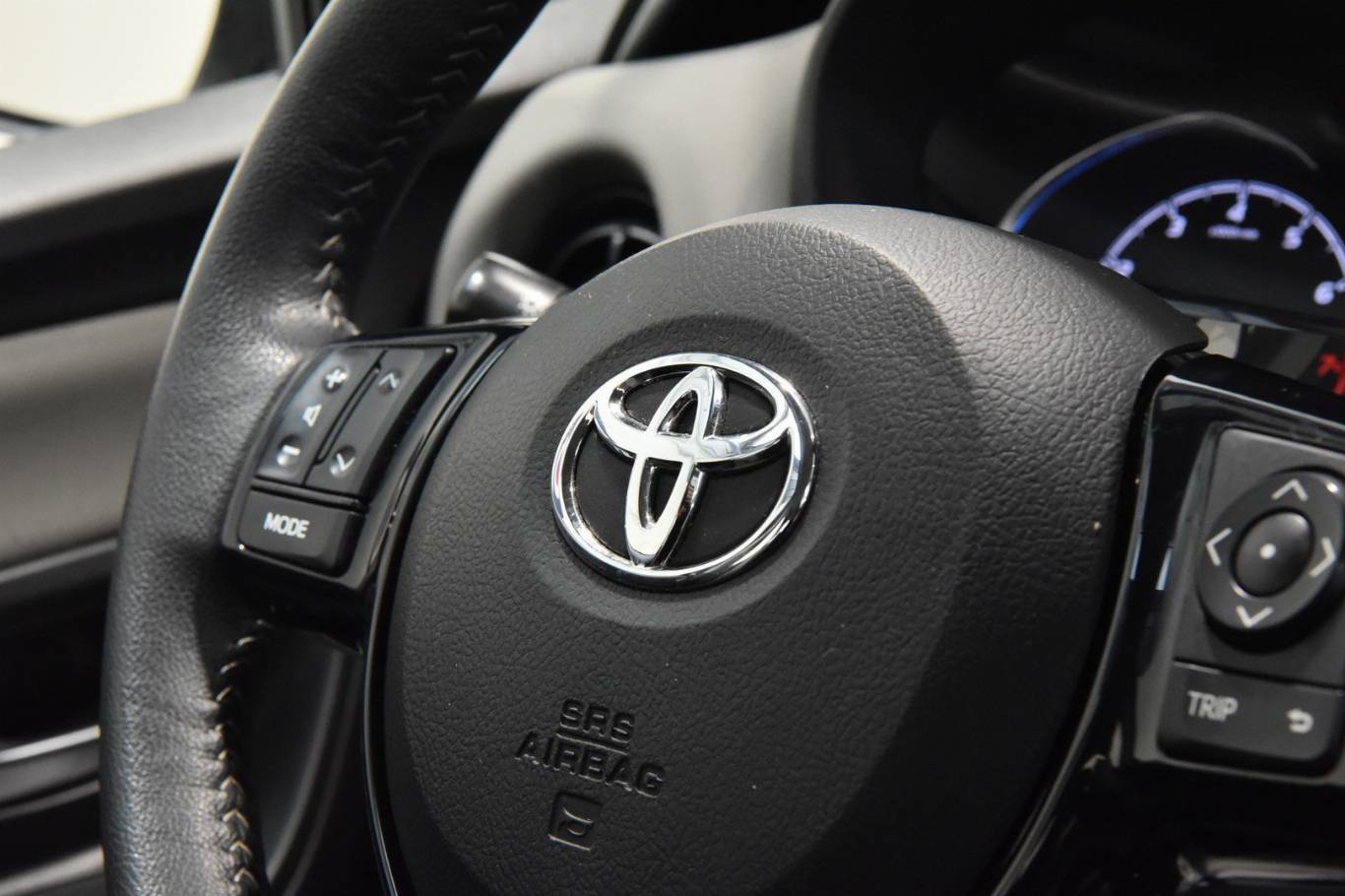 TOYOTA Yaris 40