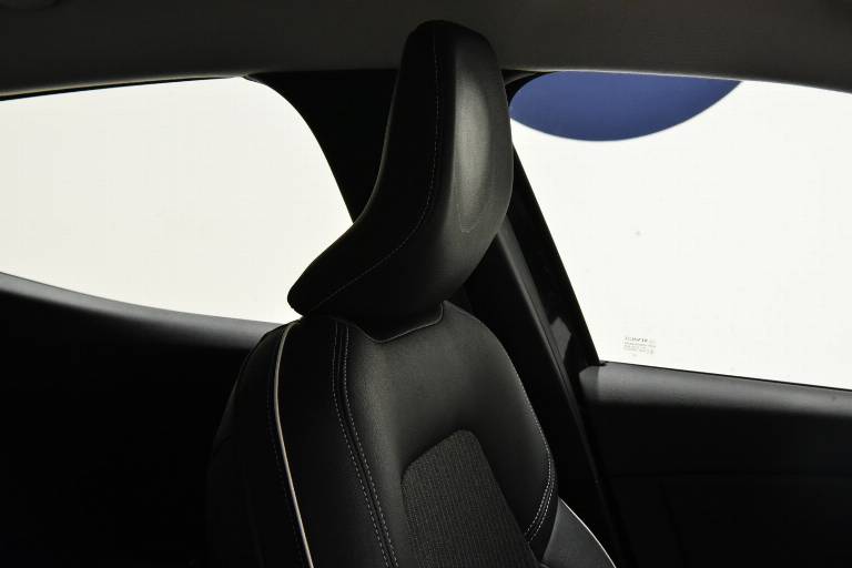 RENAULT Clio 30