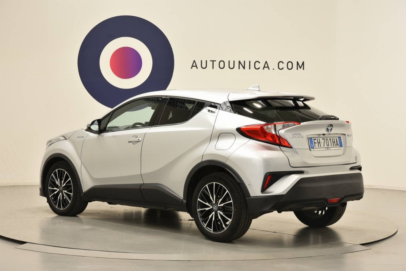 TOYOTA C-HR 2