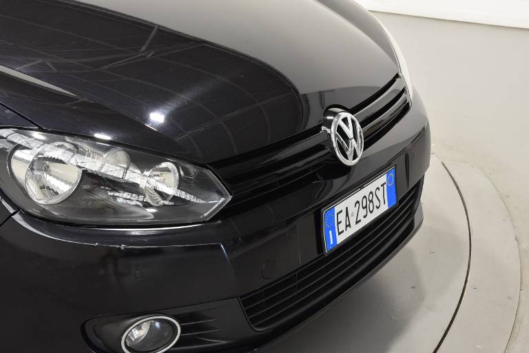 VOLKSWAGEN Golf 22