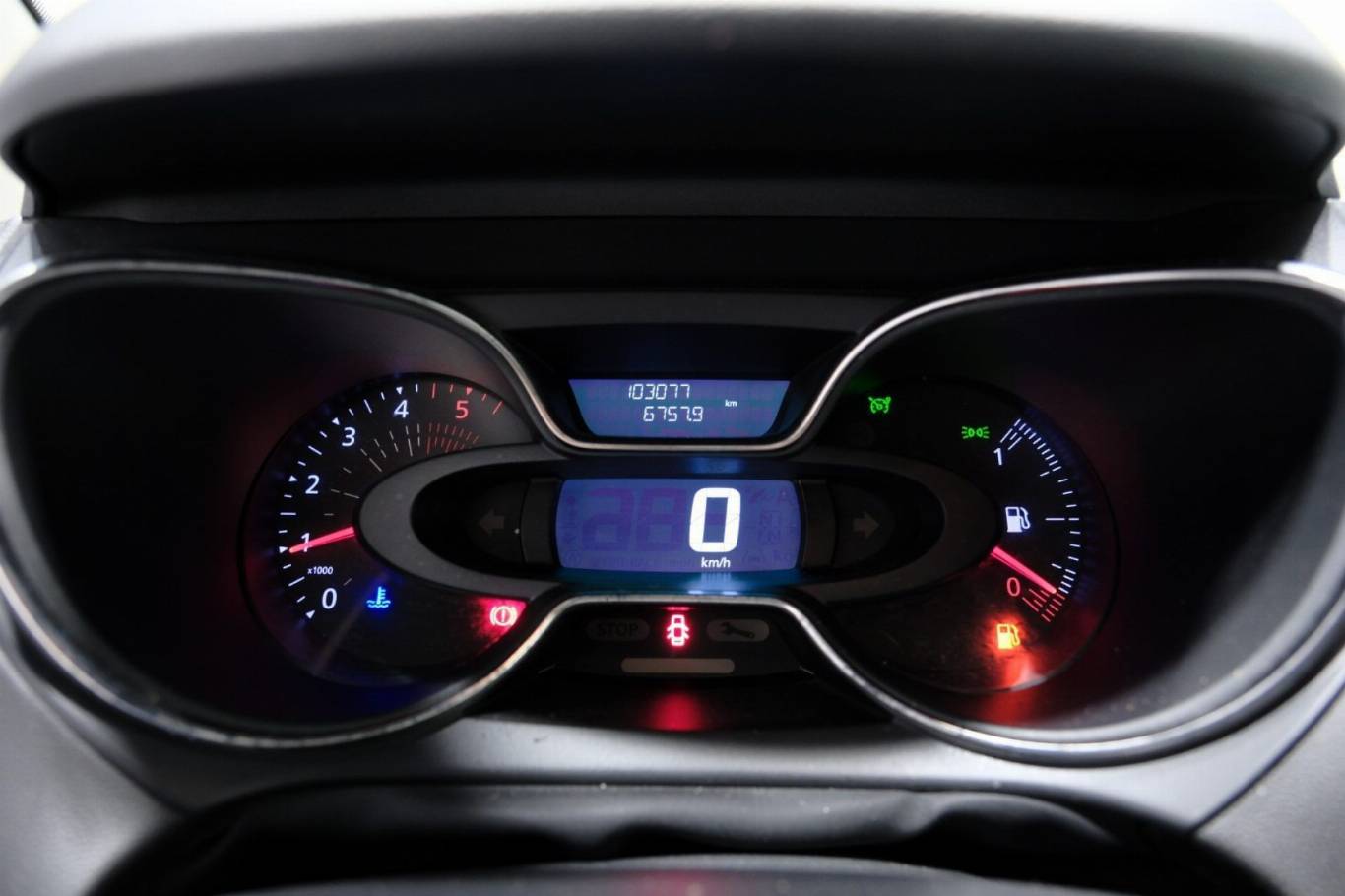 RENAULT Captur 8