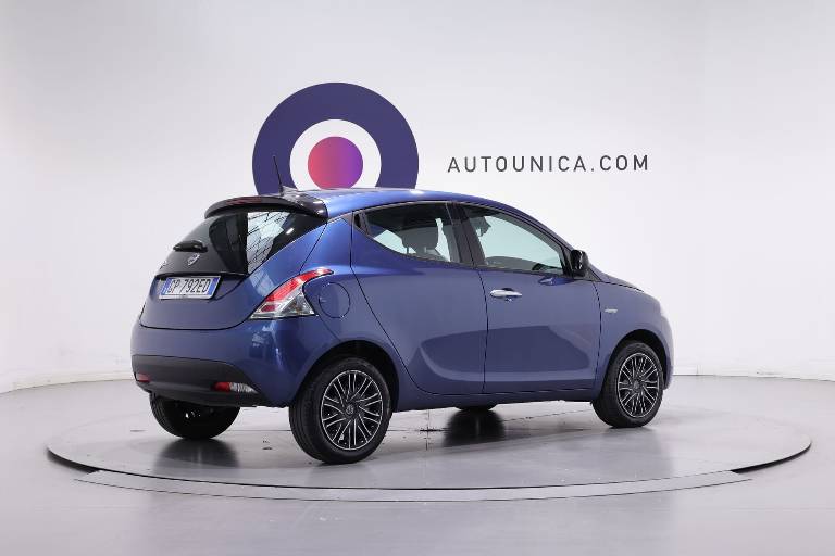 LANCIA Ypsilon 5