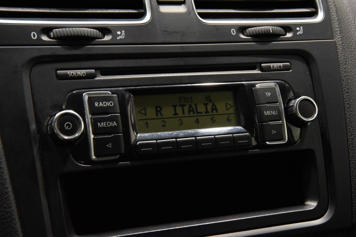 VOLKSWAGEN Golf Variant 23