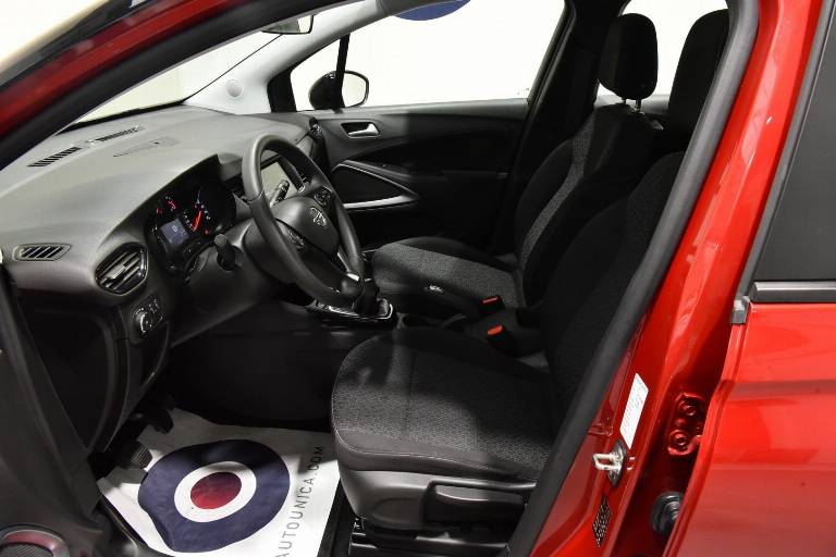 OPEL Crossland X 4