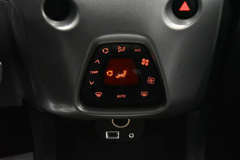 TOYOTA Aygo 11