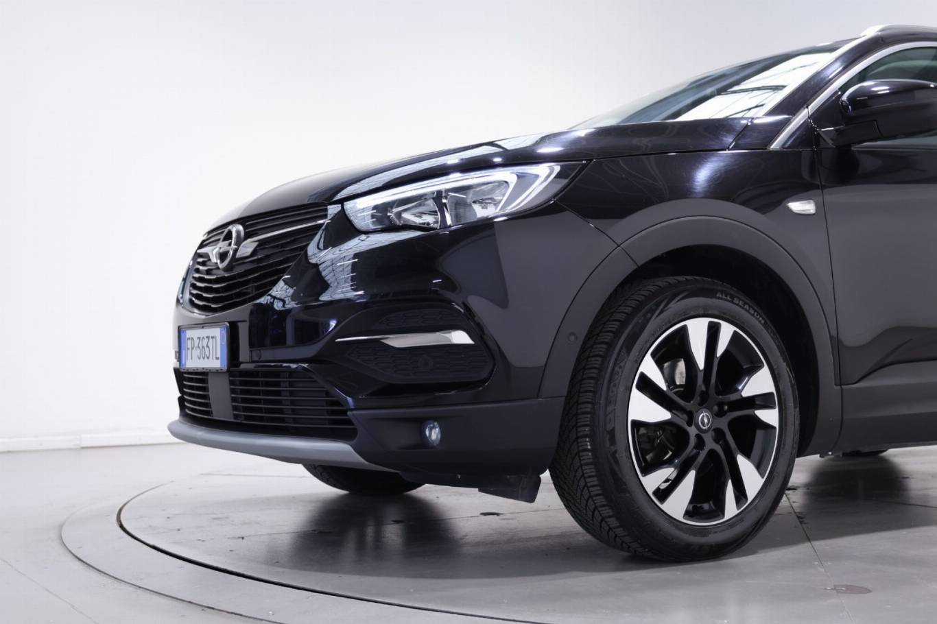OPEL Grandland X 11