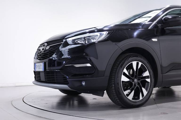 OPEL Grandland X 11