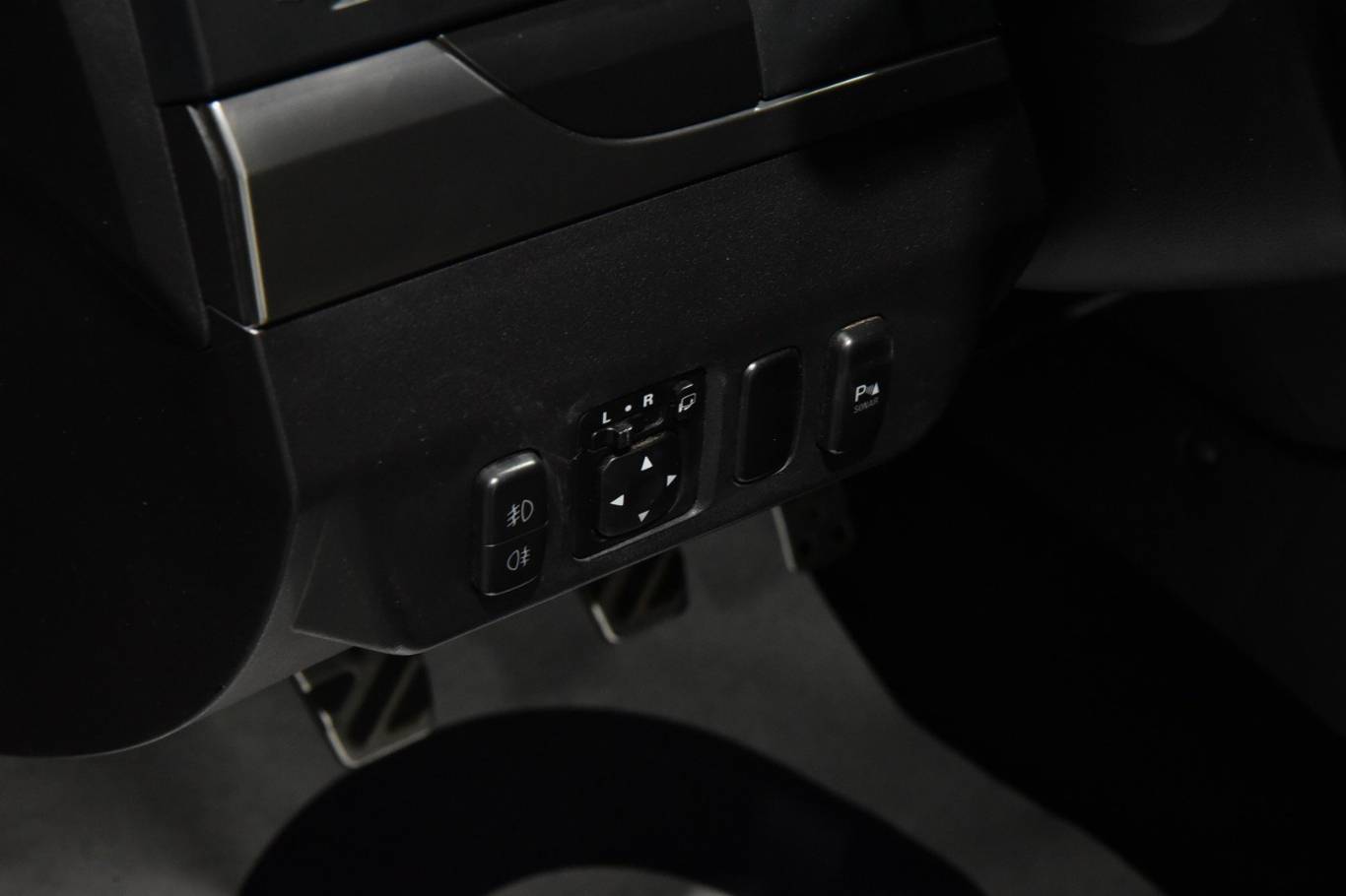 MITSUBISHI Pajero 22