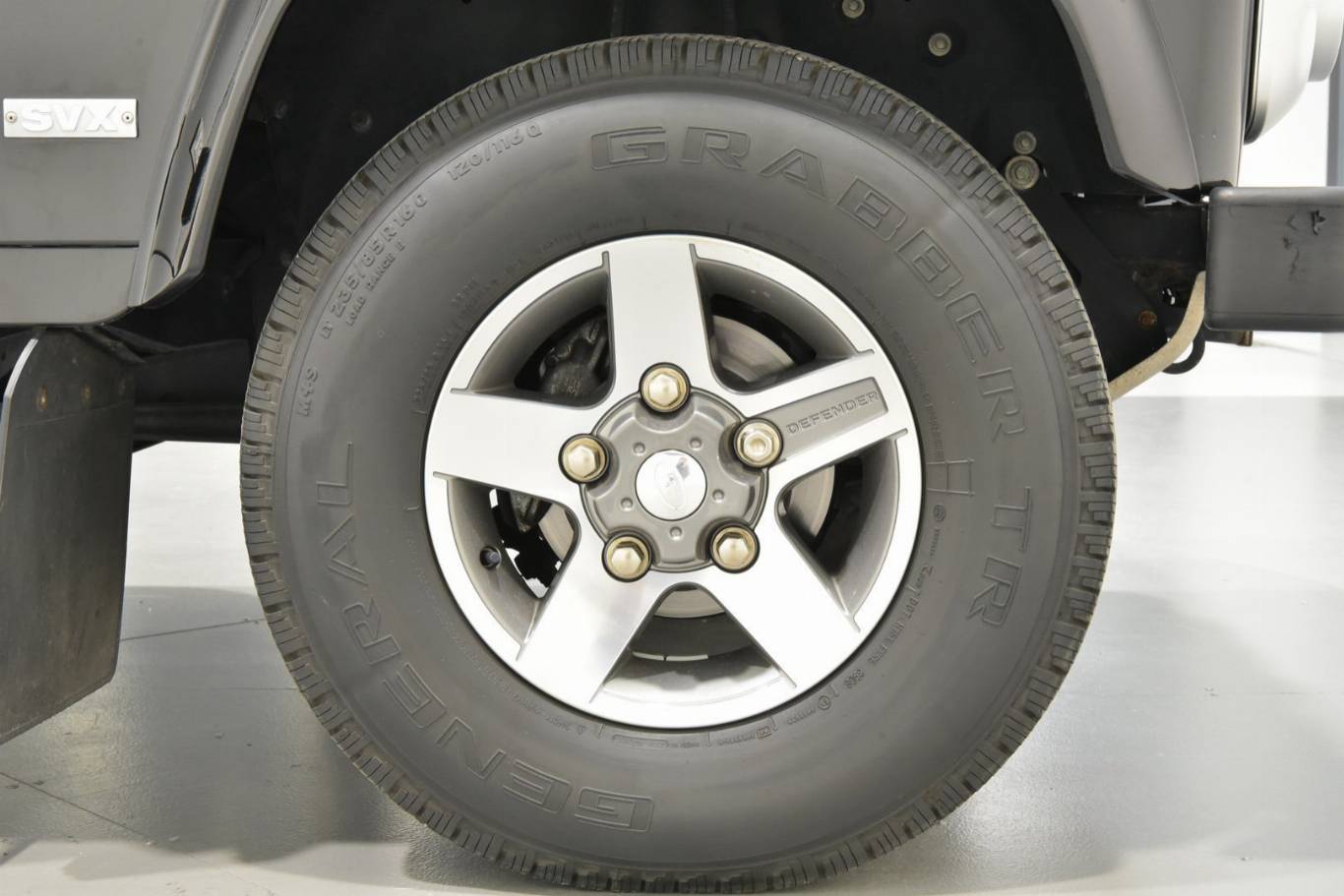 LAND ROVER Defender 33