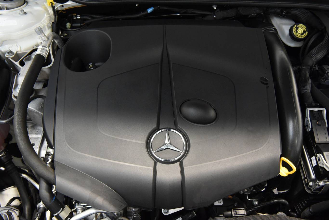 MERCEDES-BENZ GLA 200 14