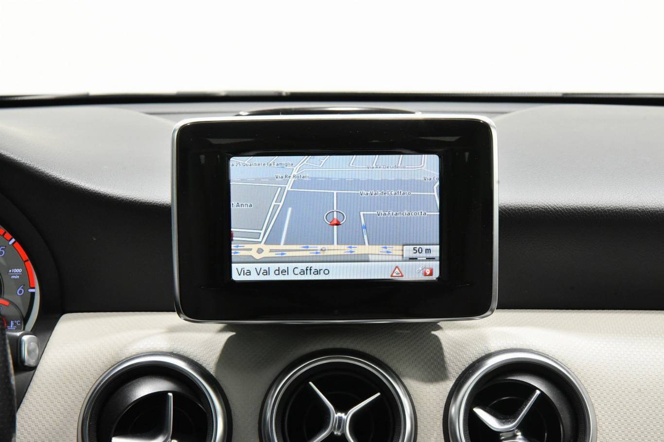 MERCEDES-BENZ A 180 12