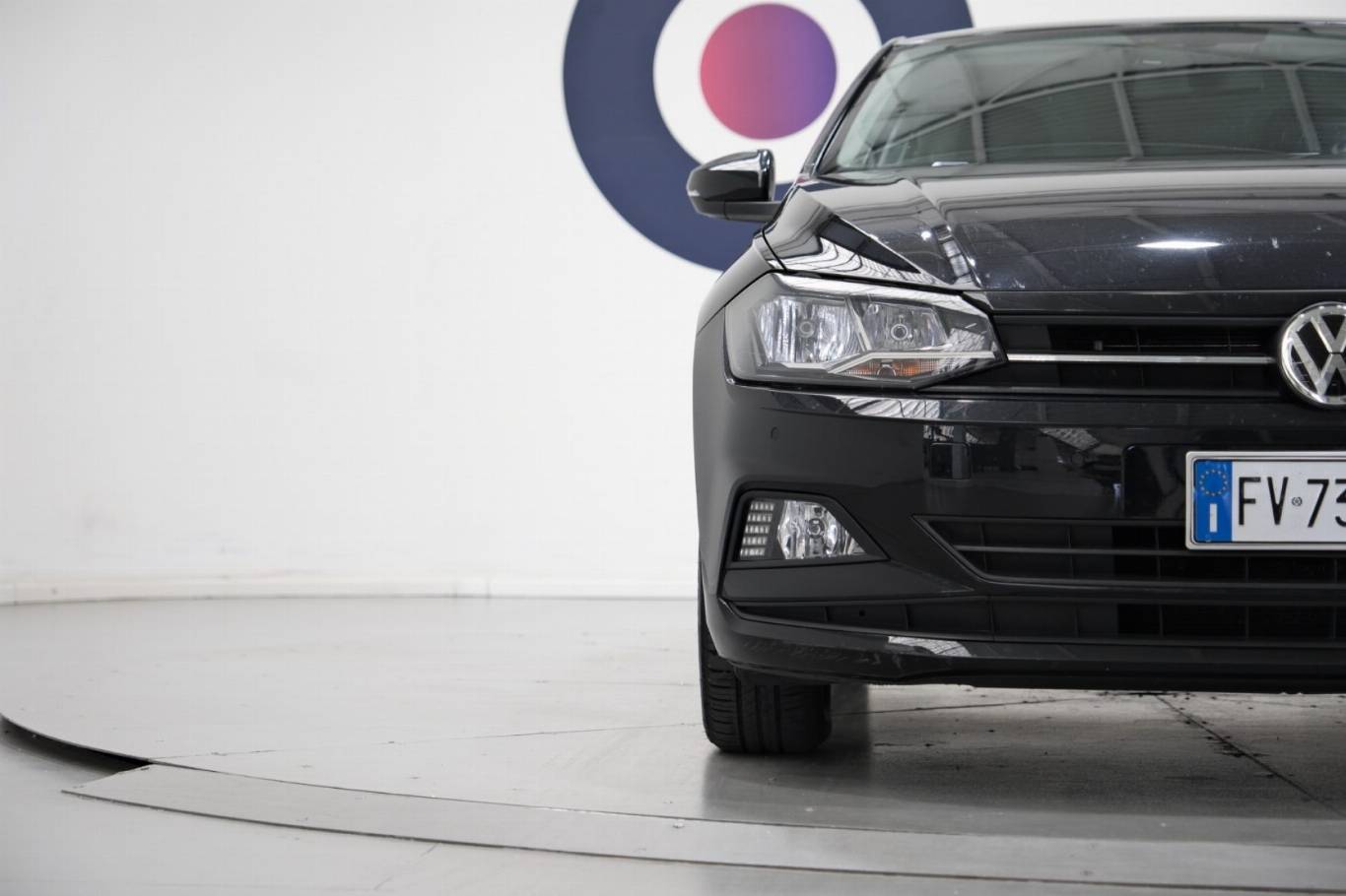 VOLKSWAGEN Polo 45