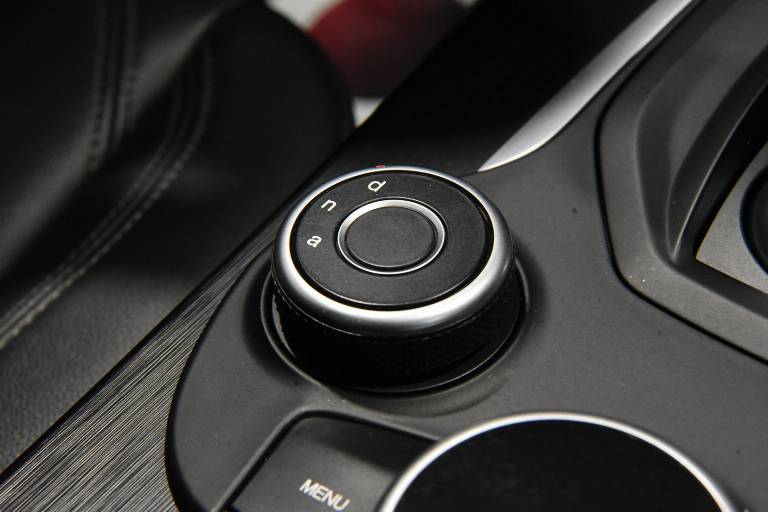ALFA ROMEO Stelvio 43