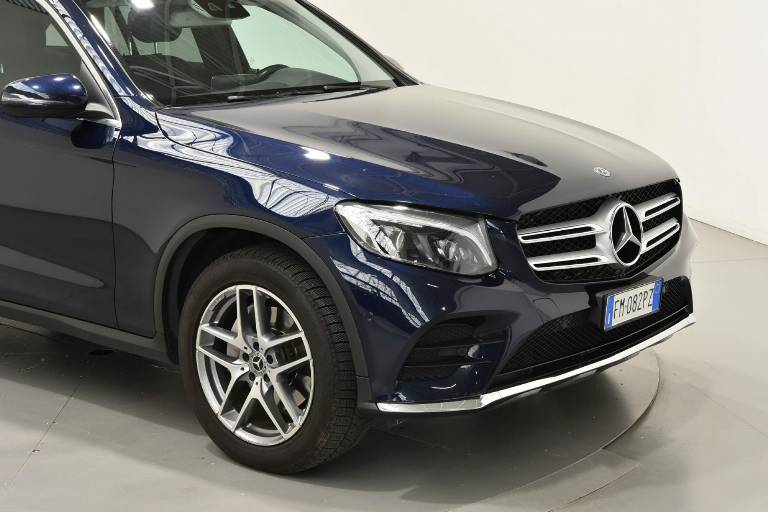 MERCEDES-BENZ GLC 220 6