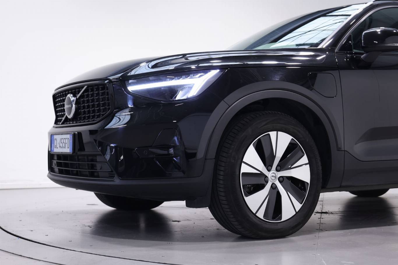 VOLVO XC40 11