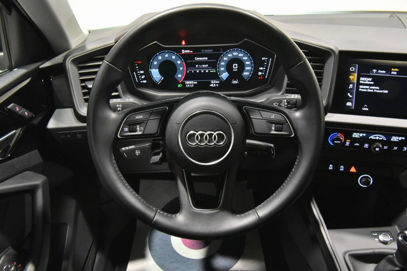 AUDI A1 21