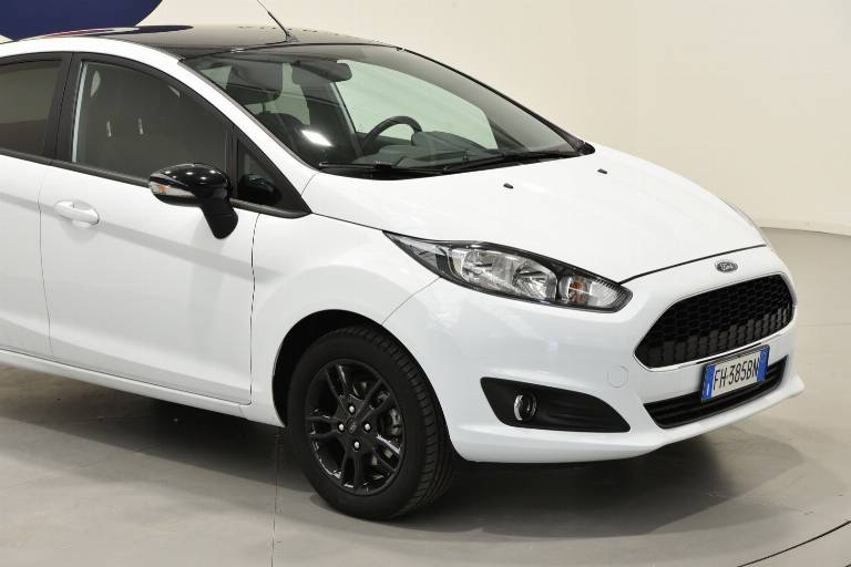 FORD Fiesta 16