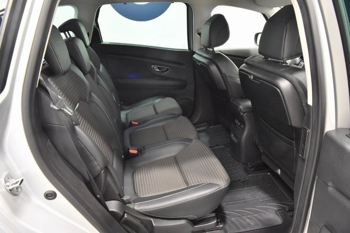 RENAULT Grand Scenic 28