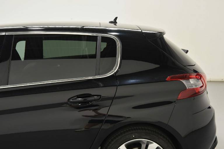 PEUGEOT 308 48