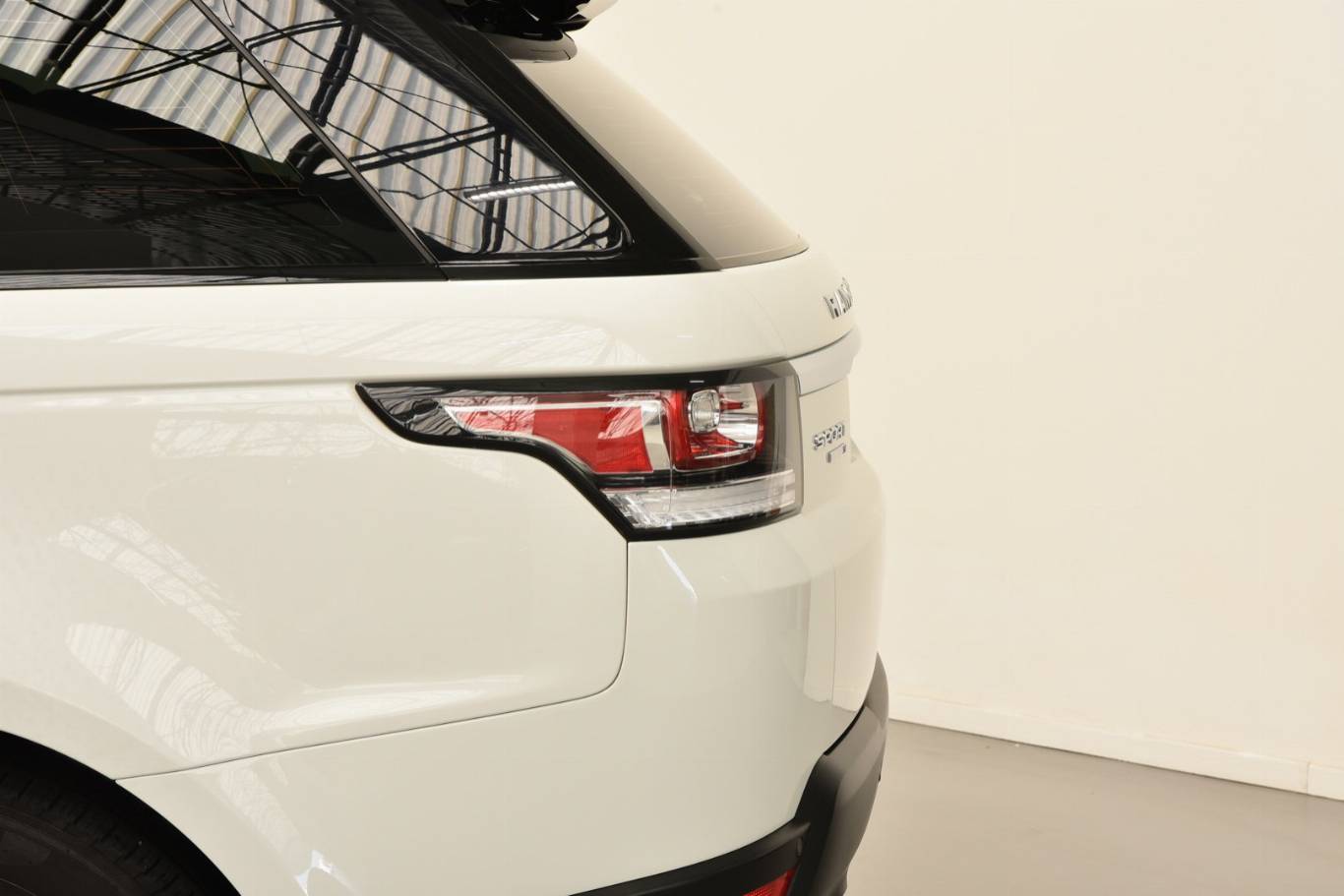 LAND ROVER Range Rover Sport 37