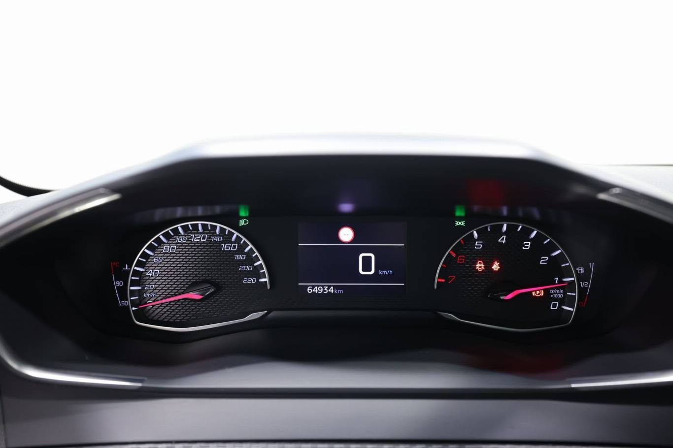 PEUGEOT 208 8