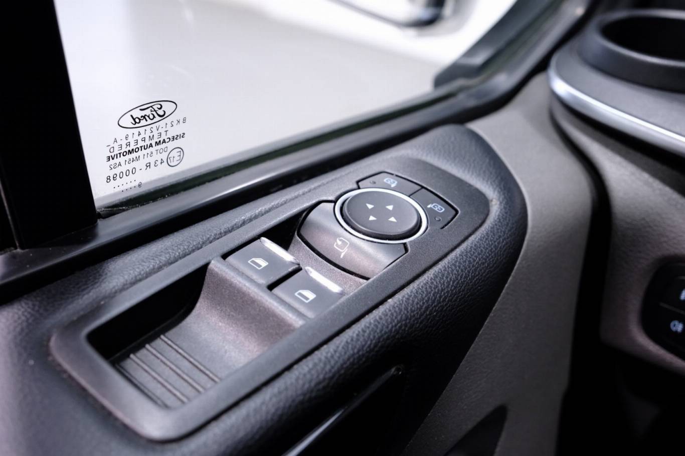 FORD Tourneo Custom 33