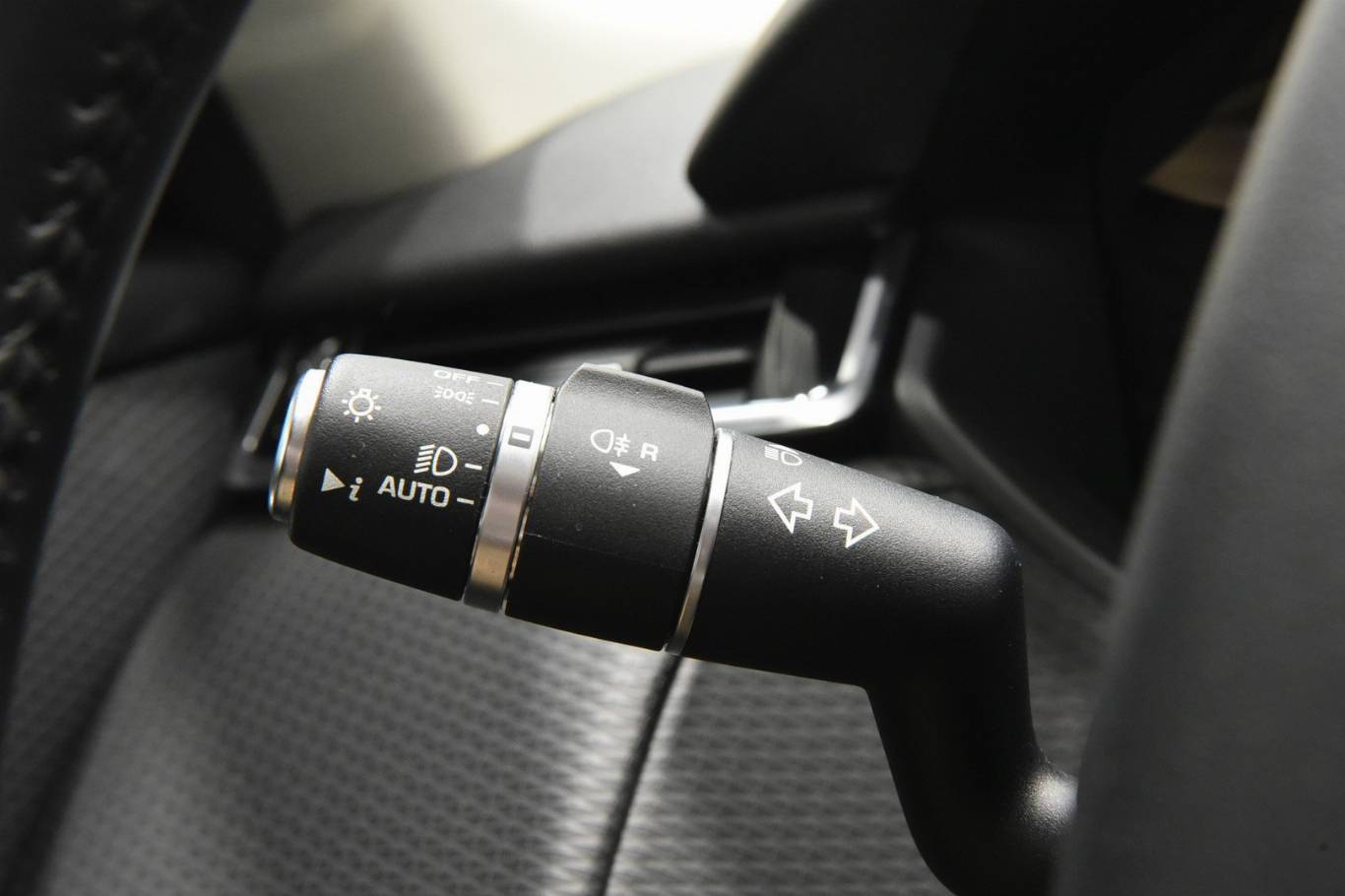 LAND ROVER Range Rover Velar 26