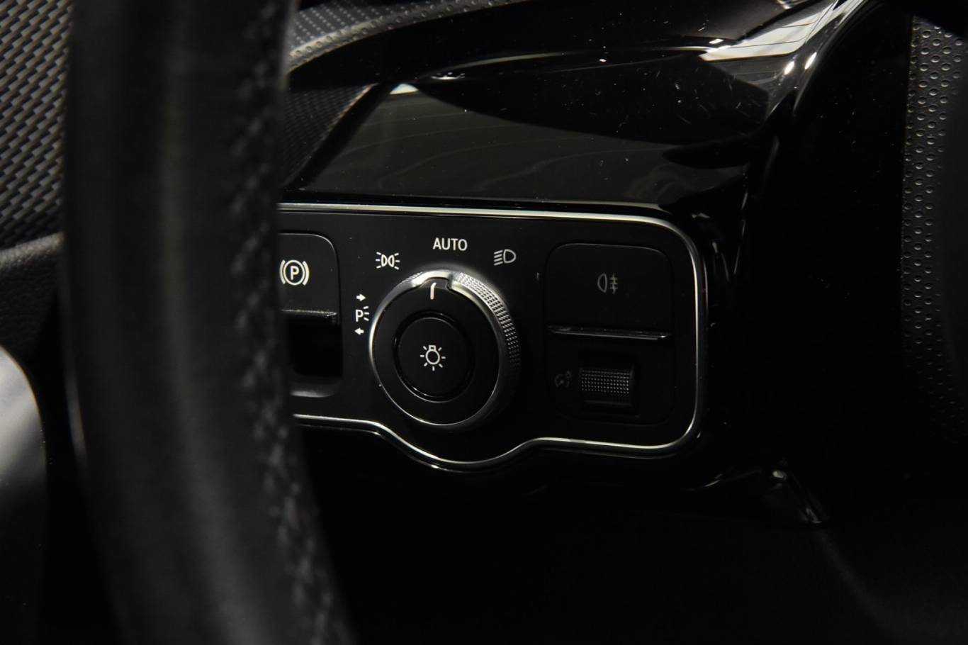 MERCEDES-BENZ A 180 21