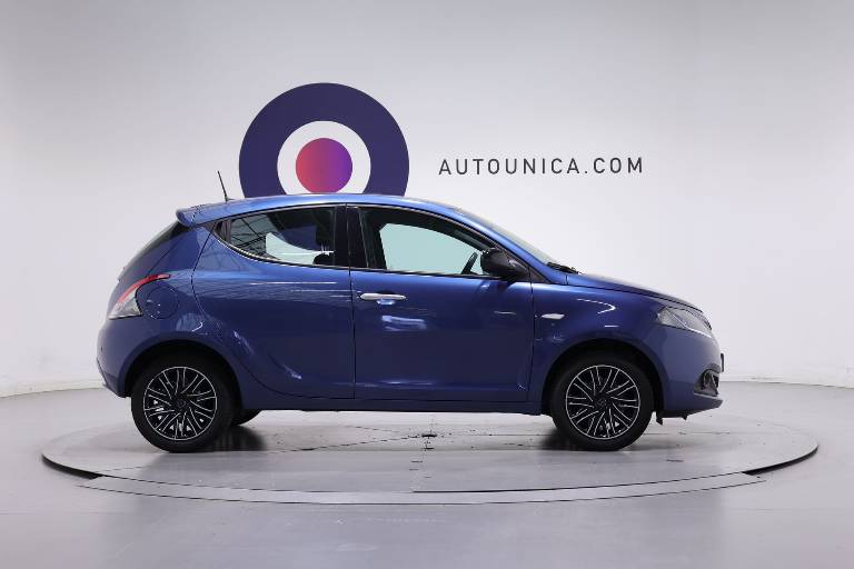LANCIA Ypsilon 4