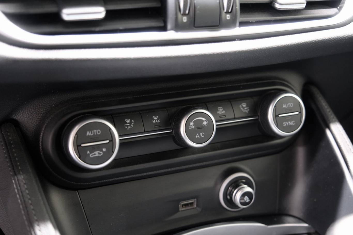 ALFA ROMEO Stelvio 25