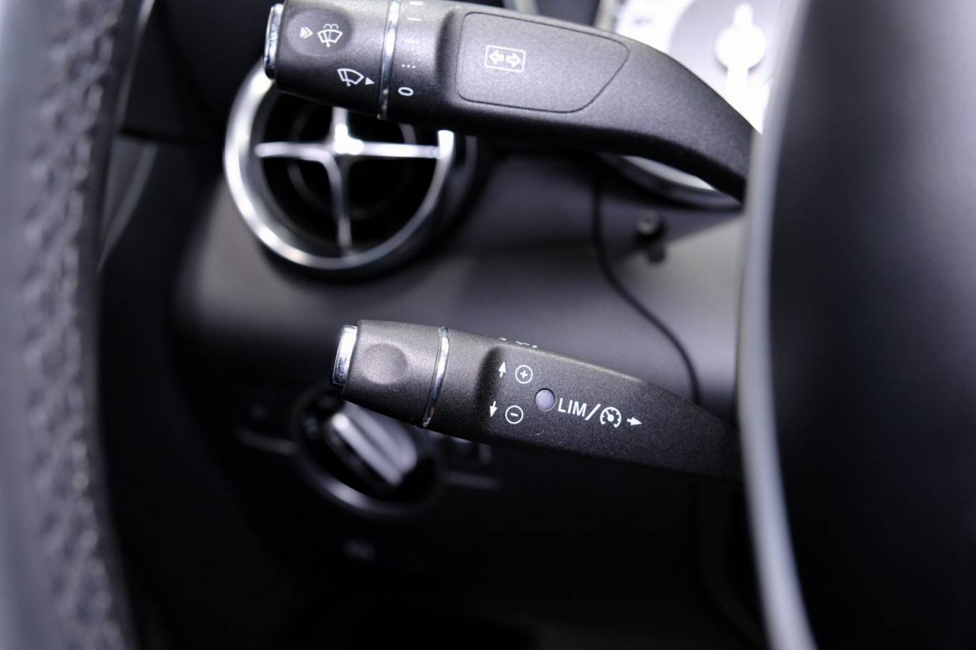 MERCEDES-BENZ SLK 200 24