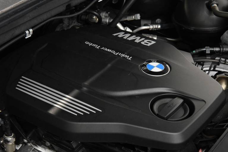 BMW X4 50