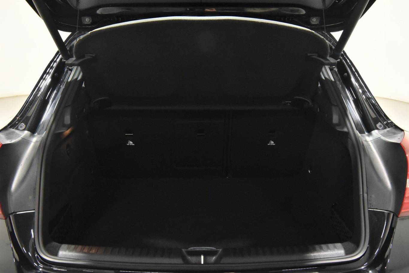 MERCEDES-BENZ GLA 180 13