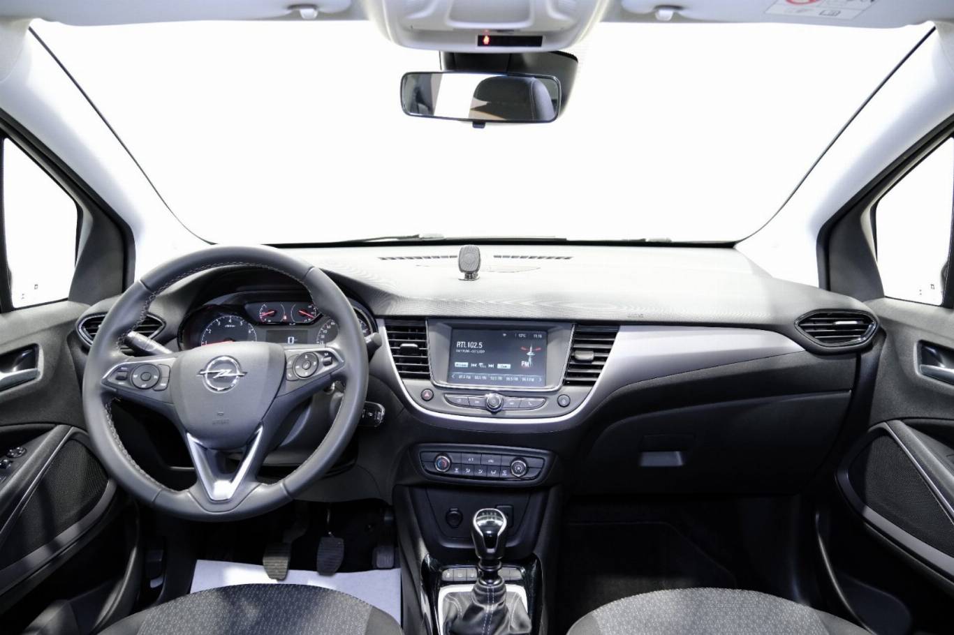 OPEL Crossland 9