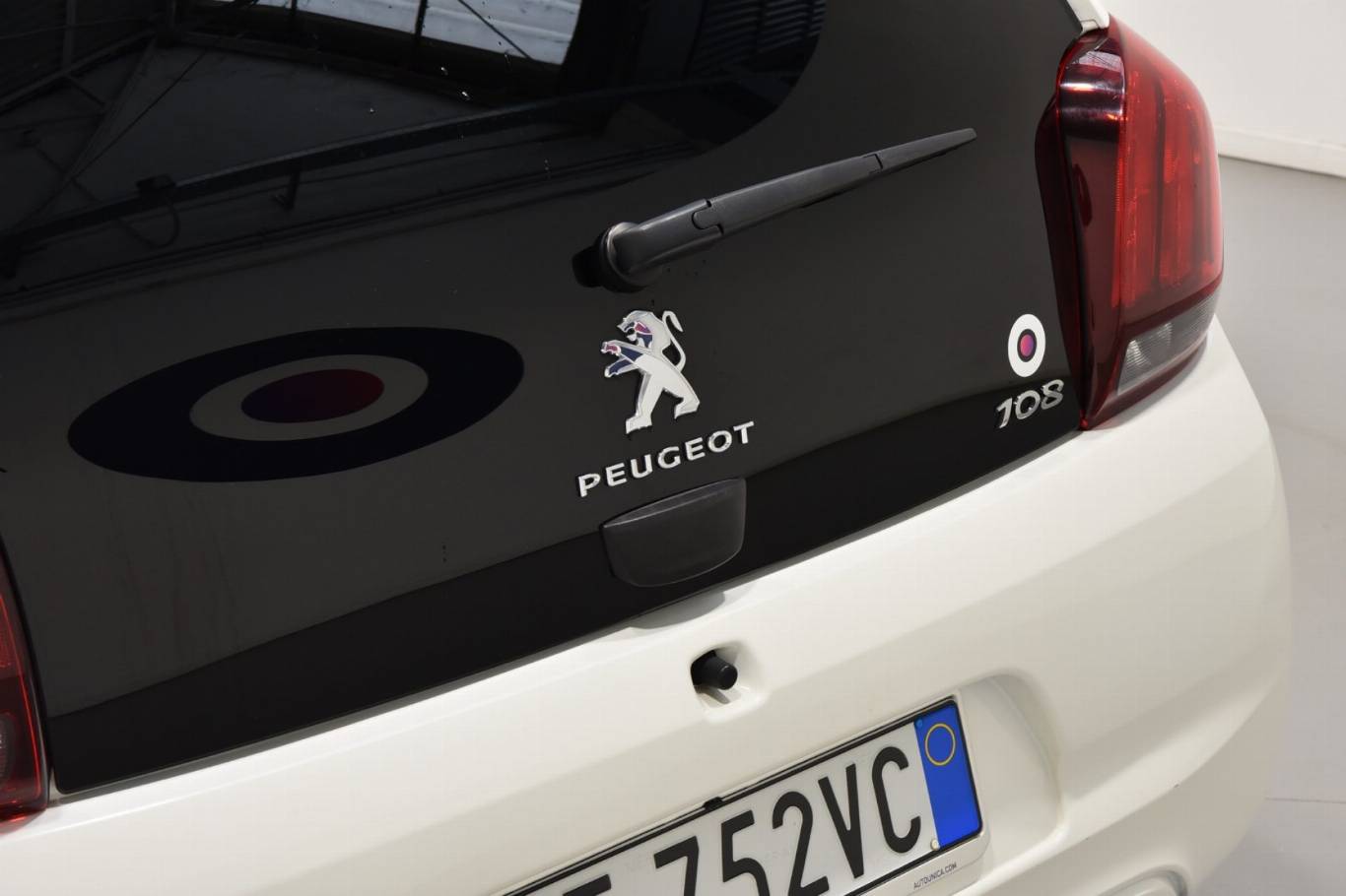 PEUGEOT 108 42
