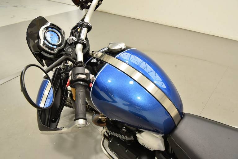 TRIUMPH Scrambler 1200 XE 7