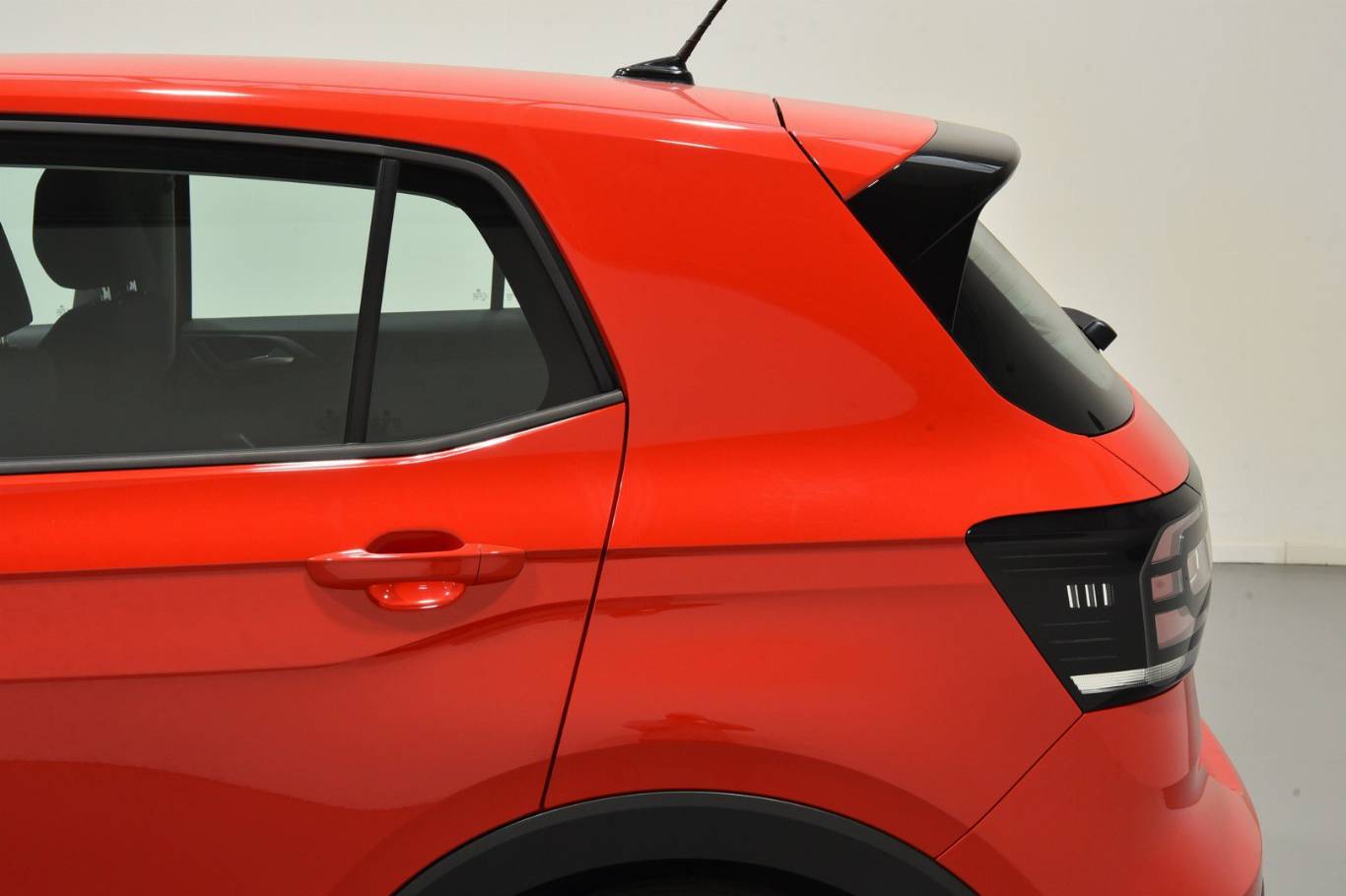 VOLKSWAGEN T-Cross 47