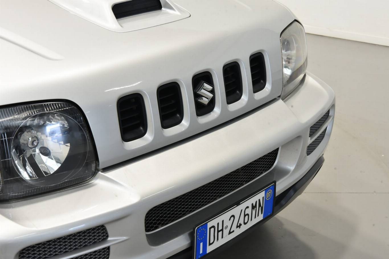SUZUKI Jimny 28