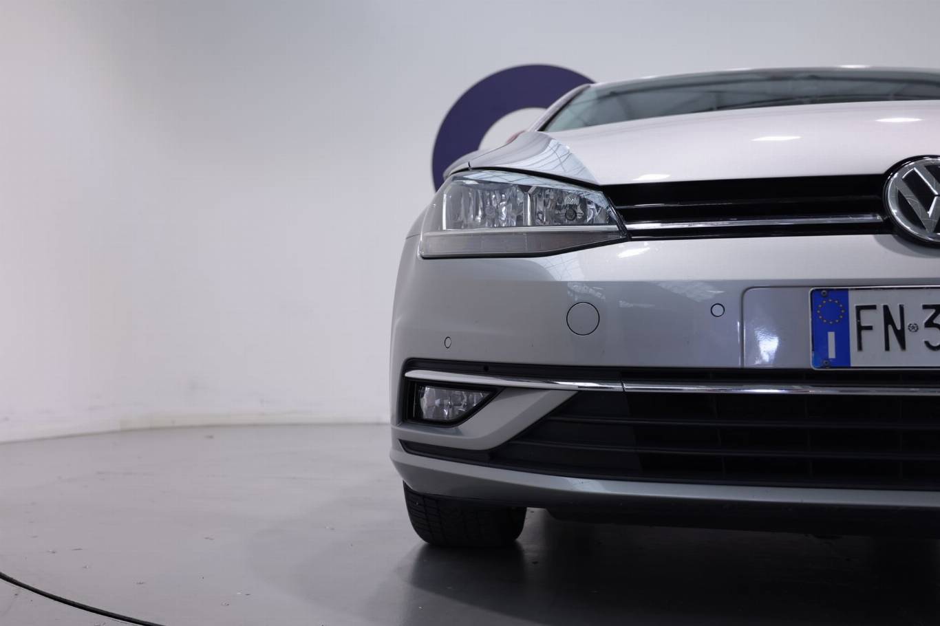 VOLKSWAGEN Golf 43