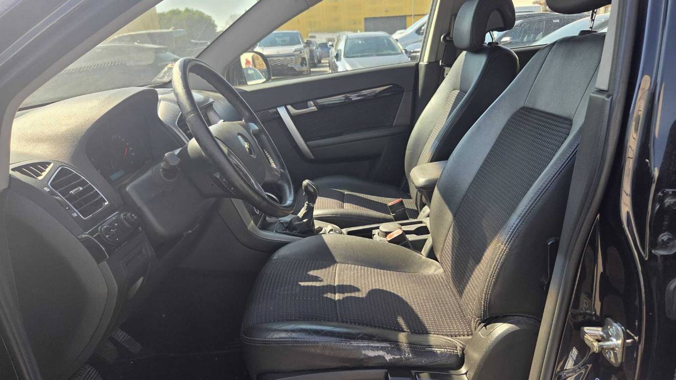 CHEVROLET Captiva 11
